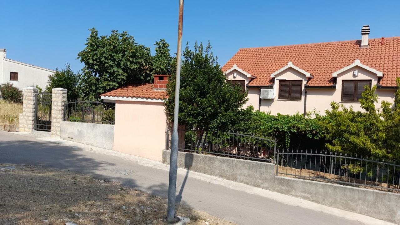 Apartmani A.Teskera Trogir Zewnętrze zdjęcie